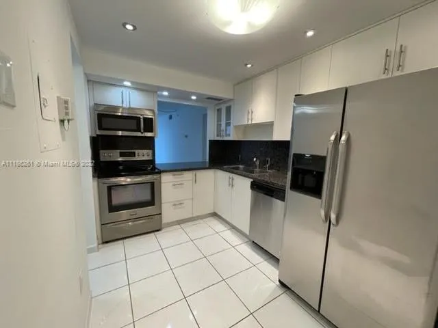 3675 N Country Club Dr # 109, Aventura FL 33180
