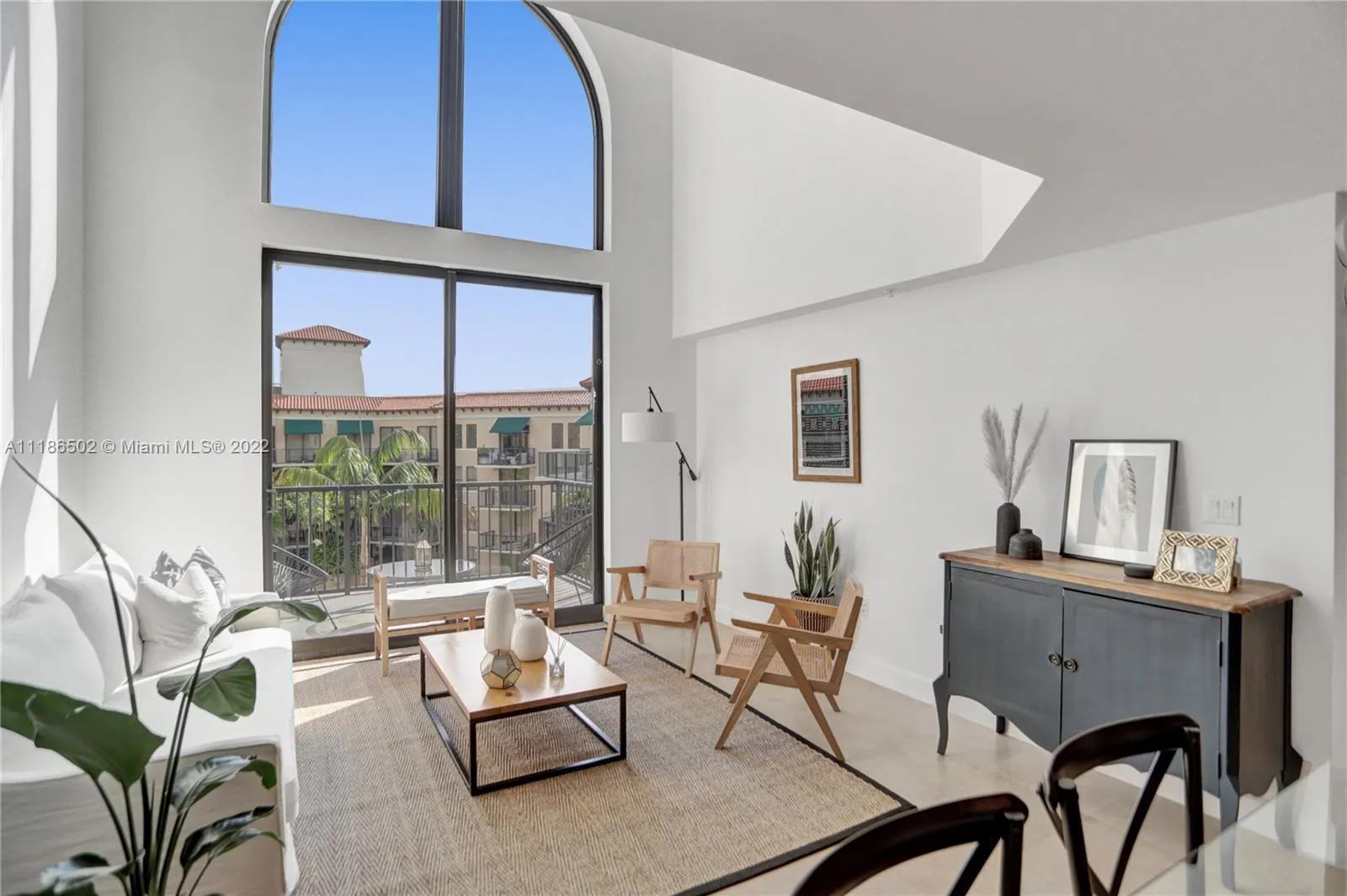 3 bedroom 2 bath for sale at 55 Merrick Way # 831, Coral Gables FL 33134