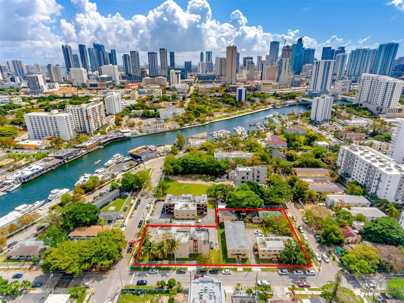 690 NW 3rd St, Miami FL 33128