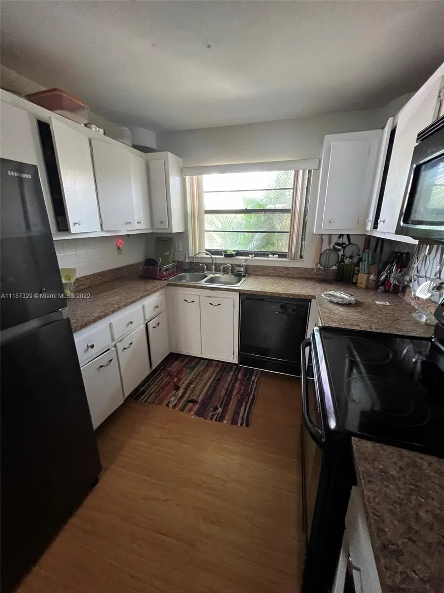 8934 Palm Tree Ln # 8934, Pembroke Pines FL 33024
