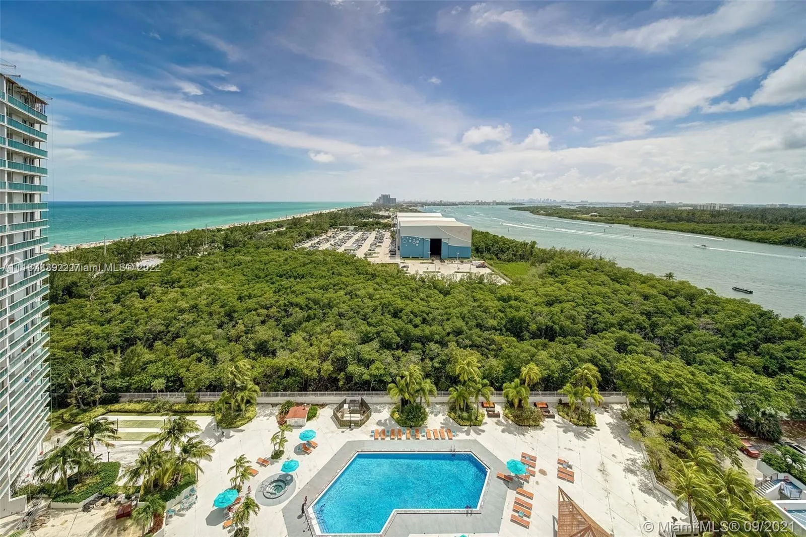 100 Bayview Dr # 1024, Sunny Isles Beach FL 33160