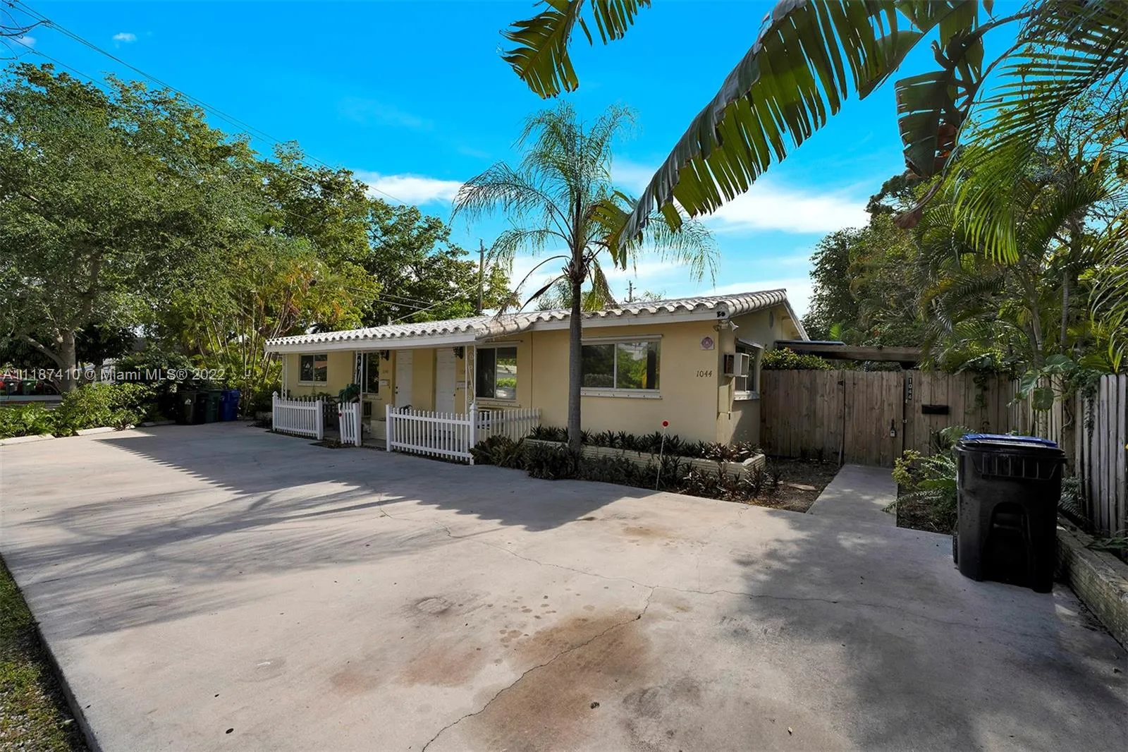 1044 NE 13th Ave, Fort Lauderdale FL 33304
