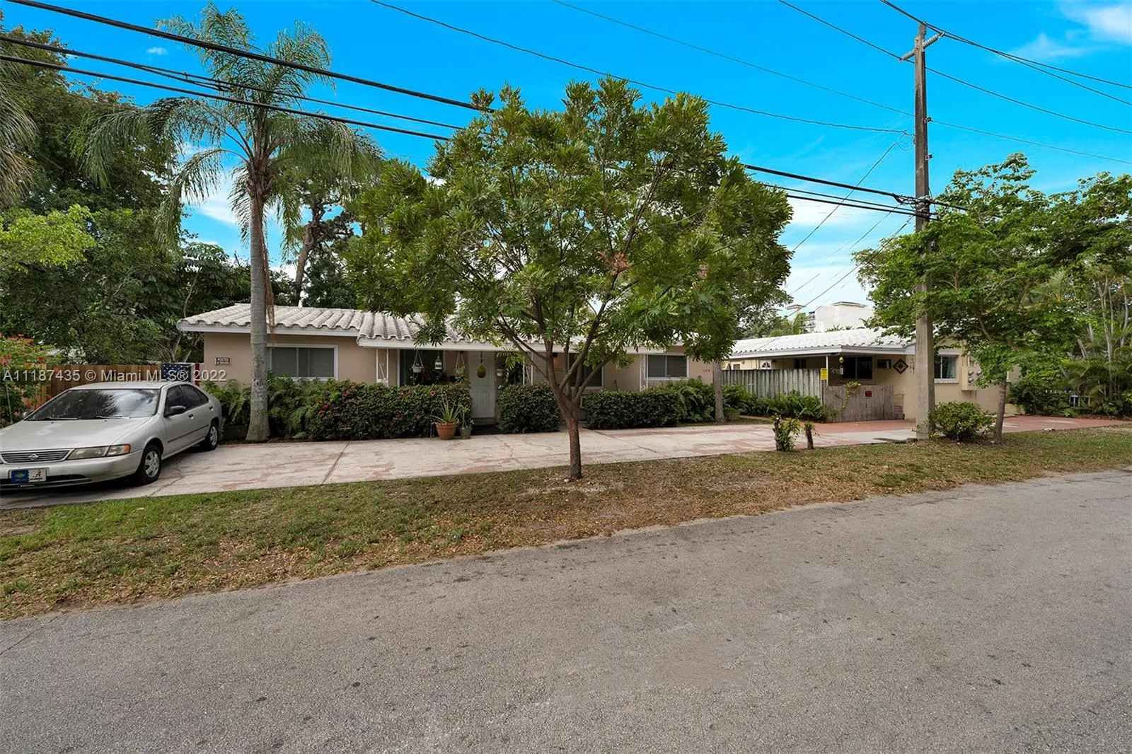for sale at 1304 NE 11th St, Fort Lauderdale FL 33304