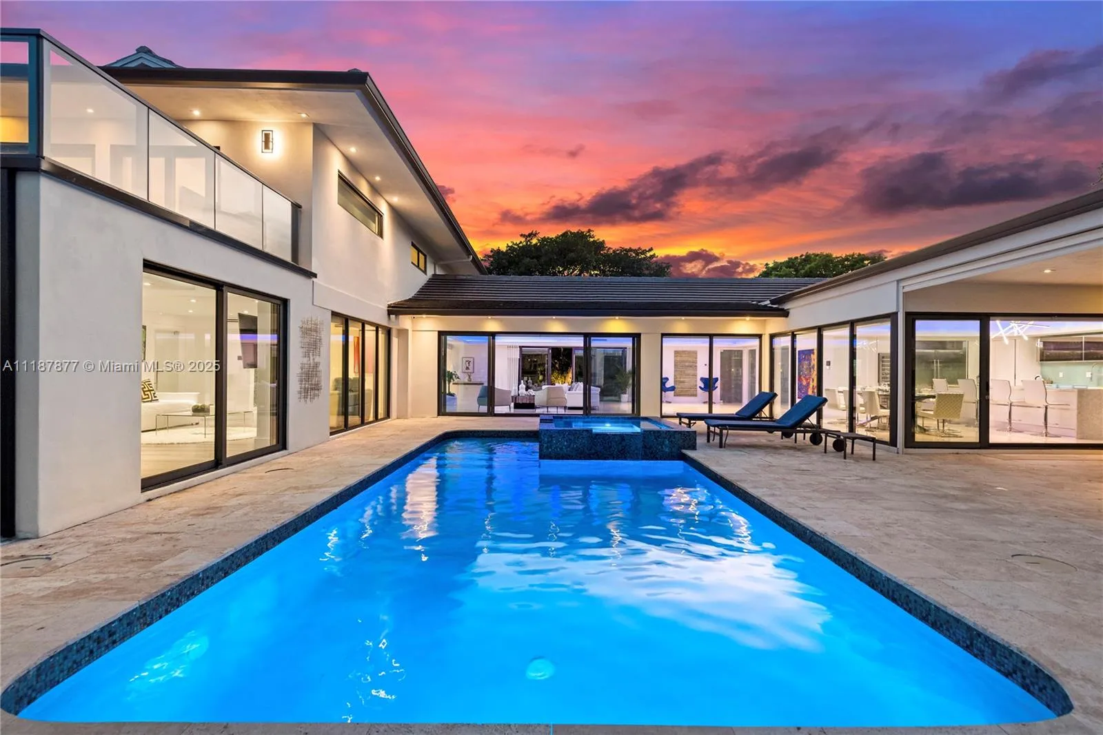 1025 Diplomat Pkwy, Hollywood FL 33019