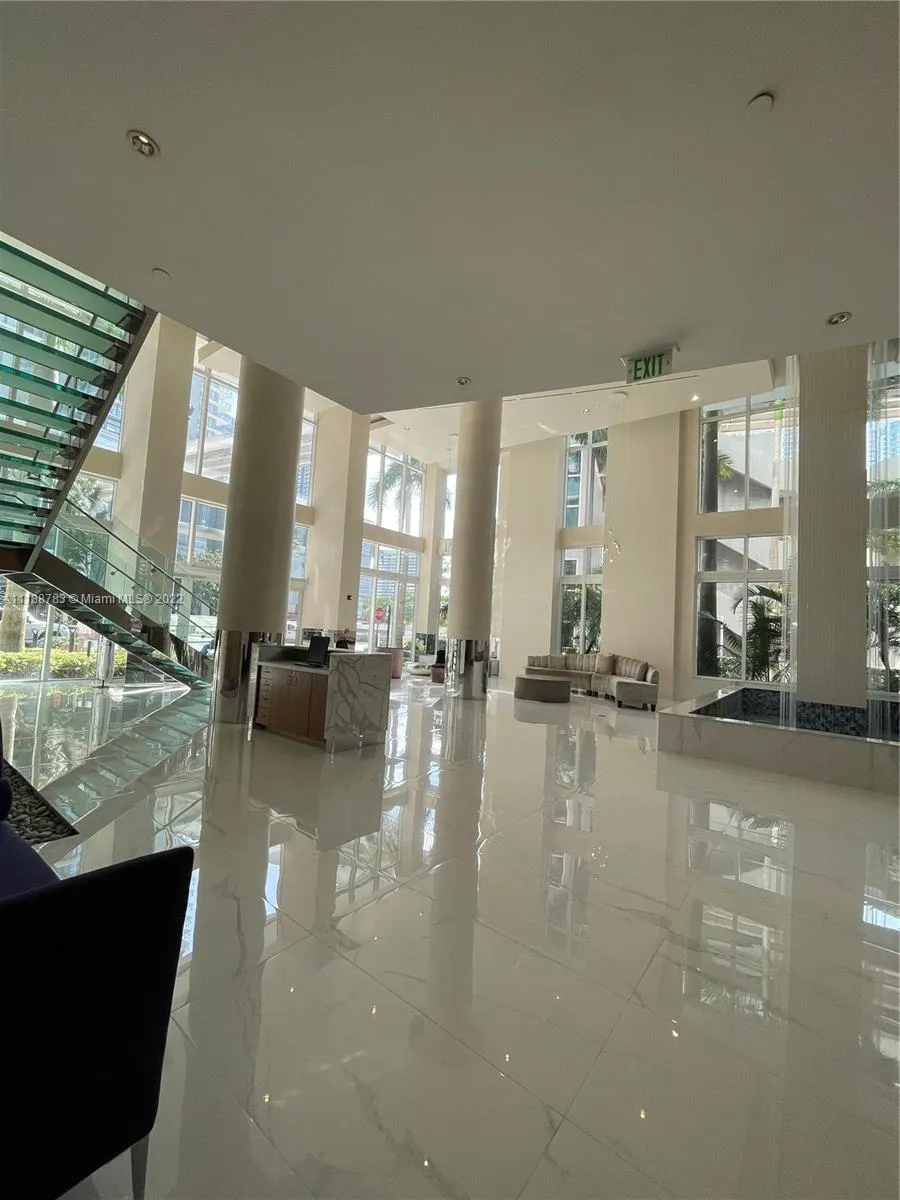 41 SE 5th St # 602, Miami FL 33131