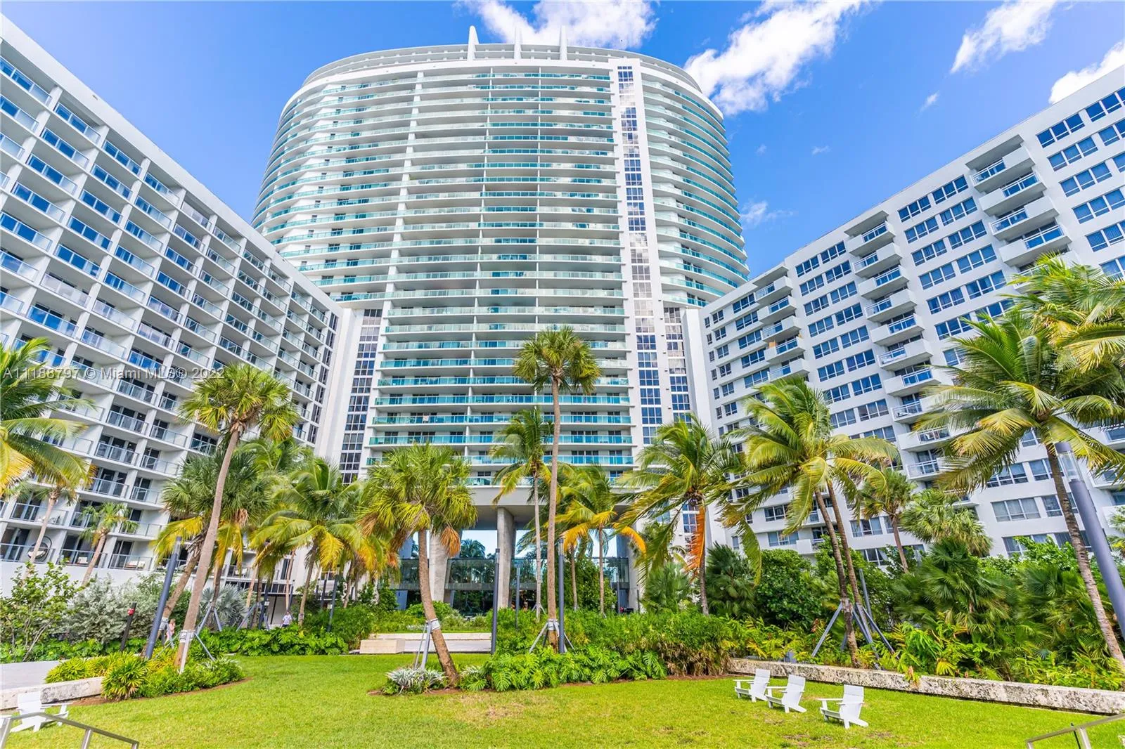 3 bedroom 2 bath for sale at 1500 Bay Rd # 1514S, Miami Beach FL 33139