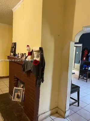 52 NW 47th St, Miami FL 33127