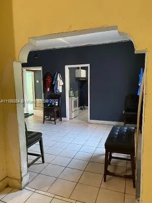 52 NW 47th St, Miami FL 33127