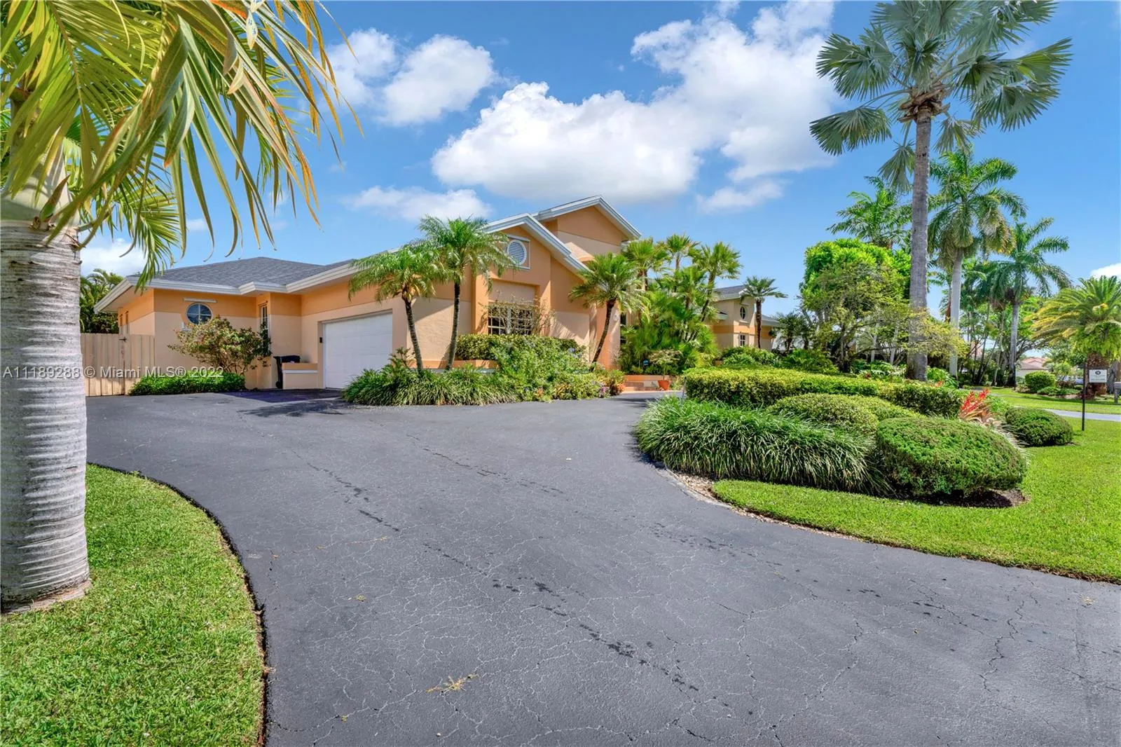 7861 SW 181st Ter, Palmetto Bay FL 33157