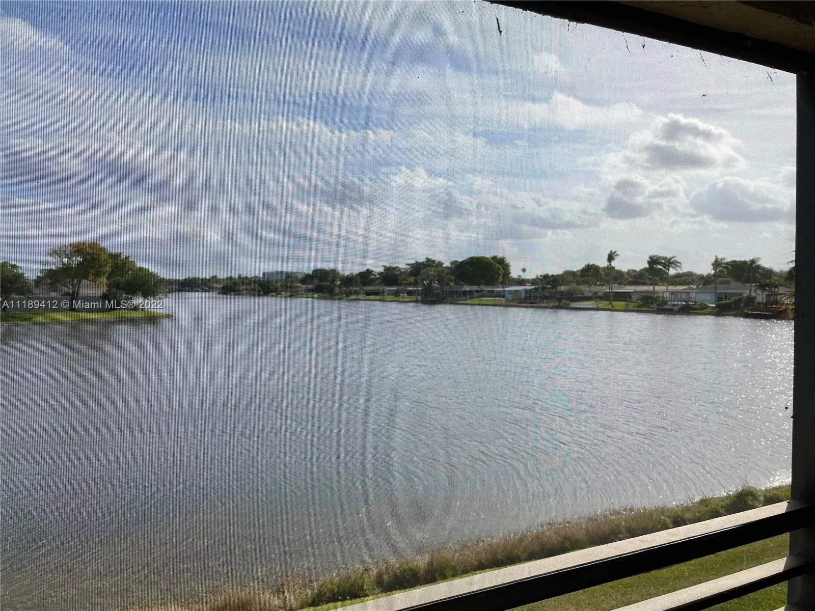 2 bedroom 2 bath for rent at 11344 Taft St # 11344, Pembroke Pines FL 33026