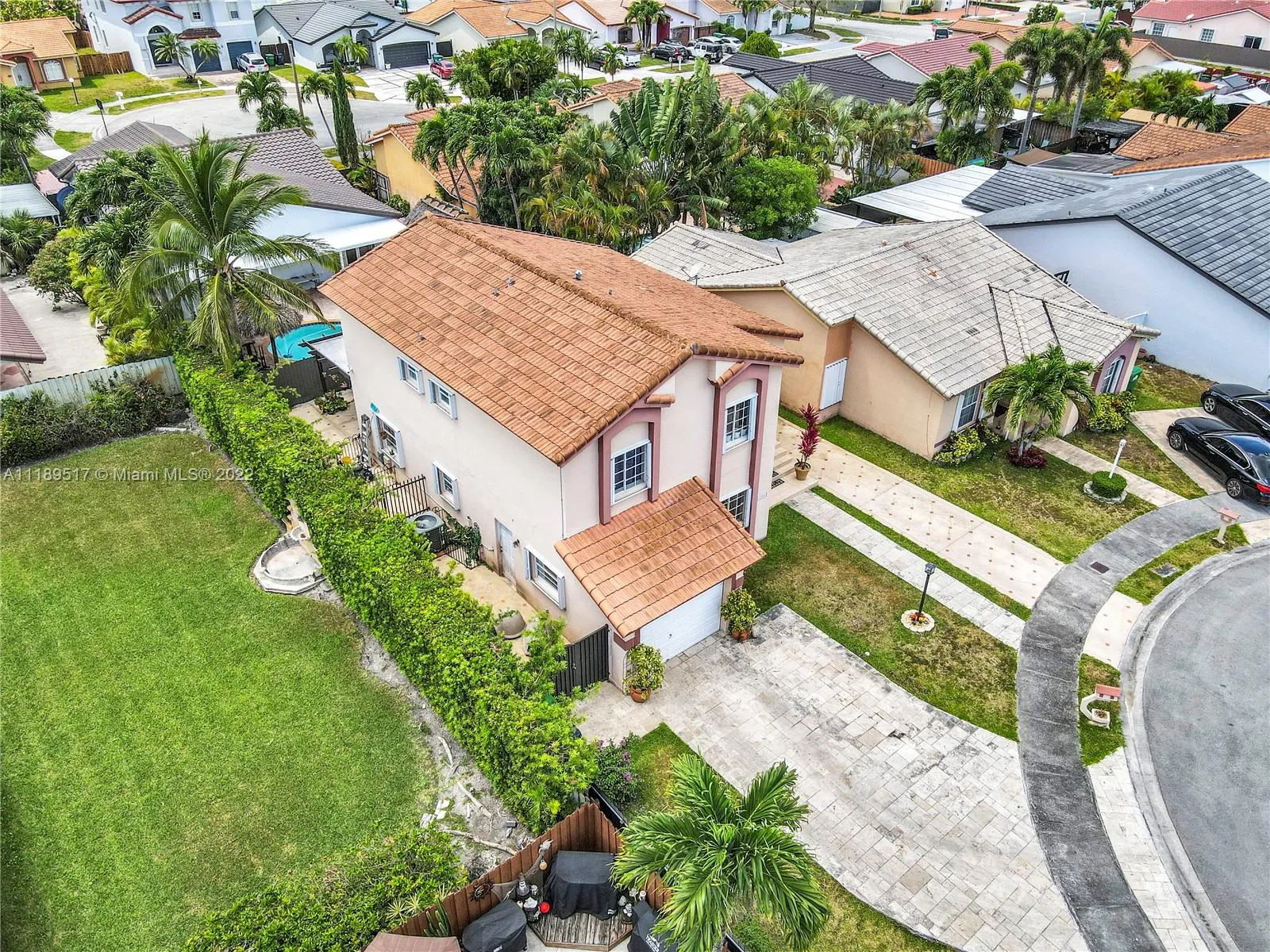 1084 SW 142nd Pl, Miami FL 33184