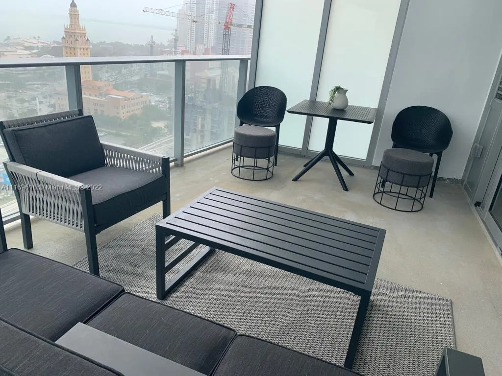 851 NE 1st Ave # 1907, Miami FL 33132
