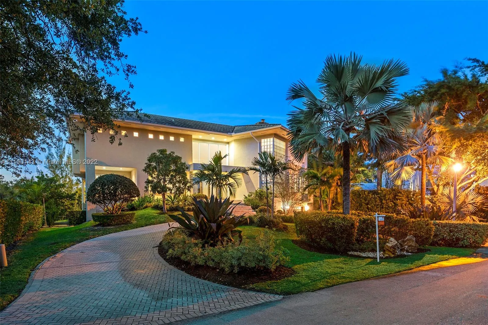 6 bedroom 5 bath for sale at 325 Campana Ave, Coral Gables FL 33156