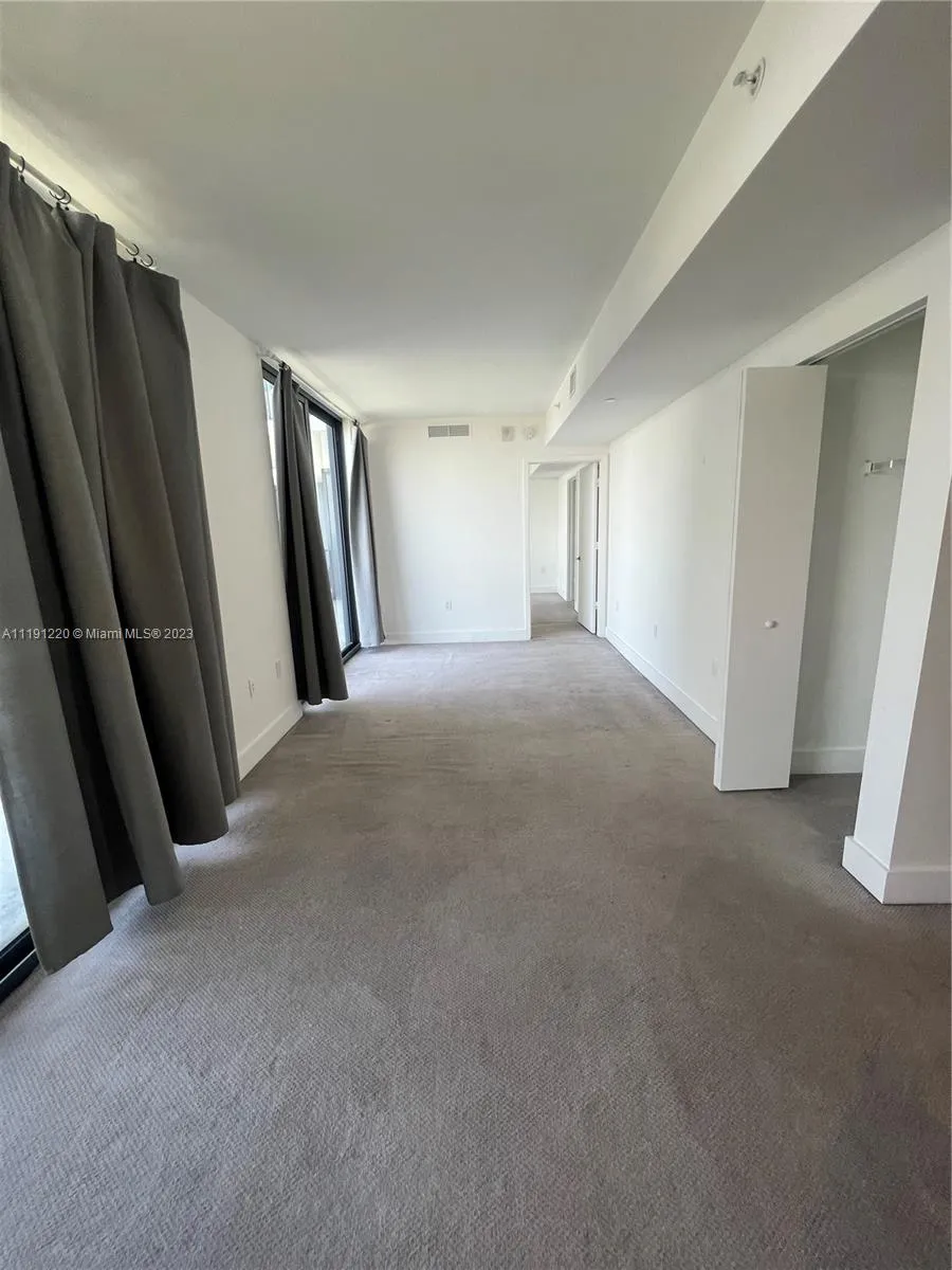 121 NE 34 St # 2215, Miami FL 33137