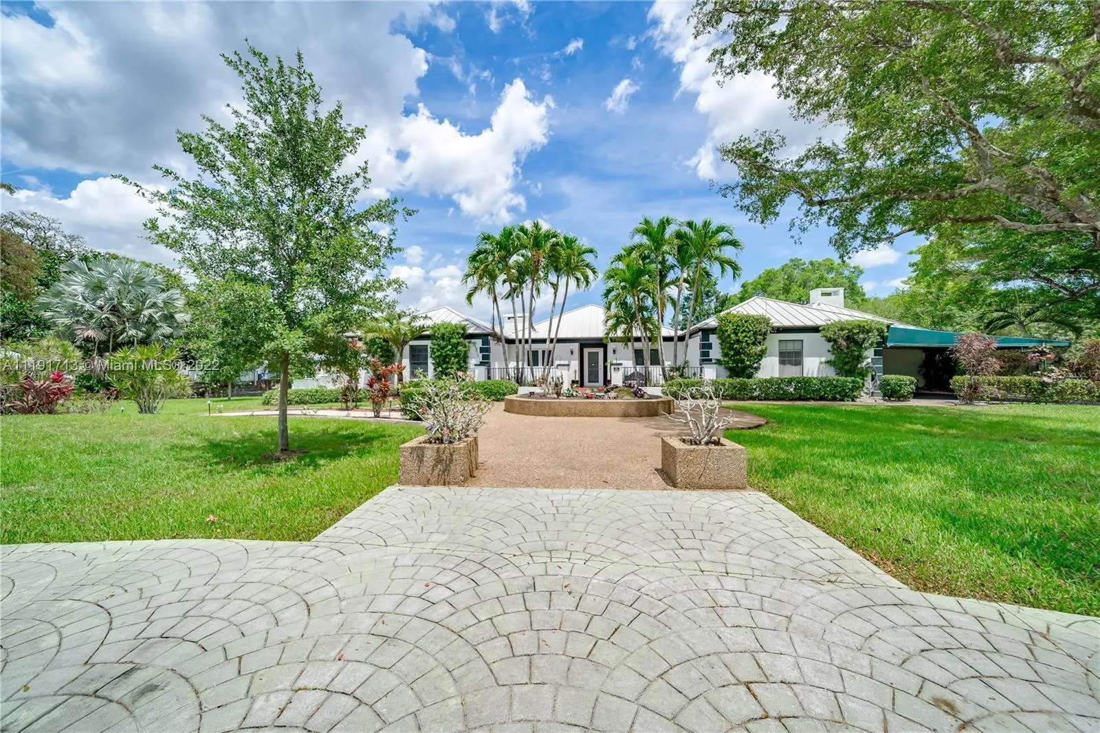 8 bedroom 4 bath for rent at 11155 SW 40th St, Davie FL 33328