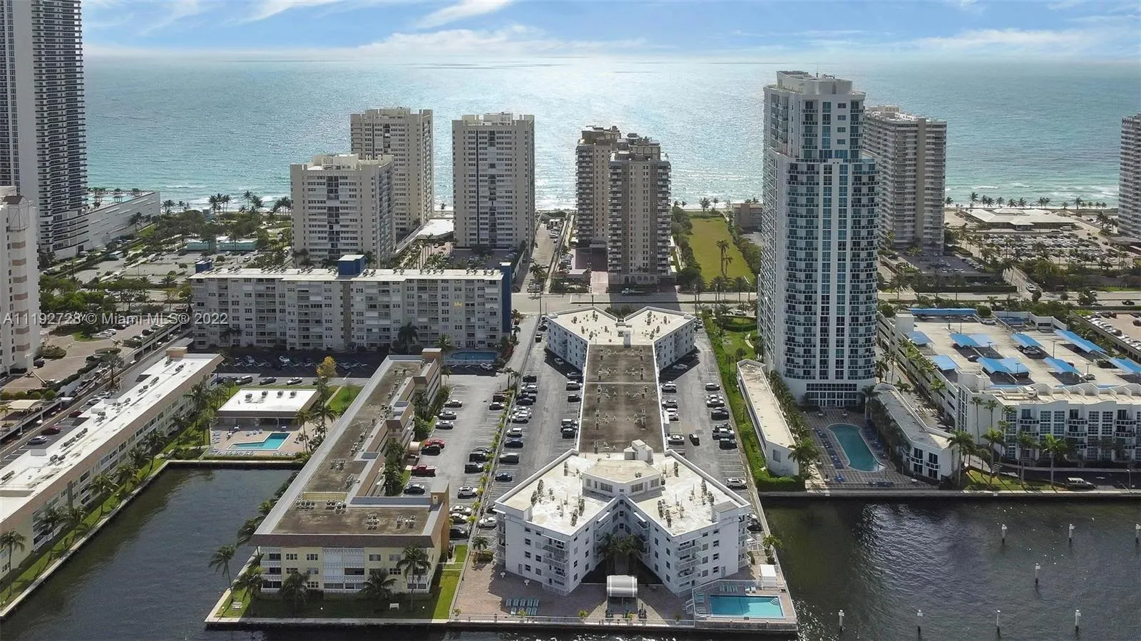 1 bedroom 1 bath for sale at 1913 S Ocean Dr # 313, Hallandale Beach FL 33009