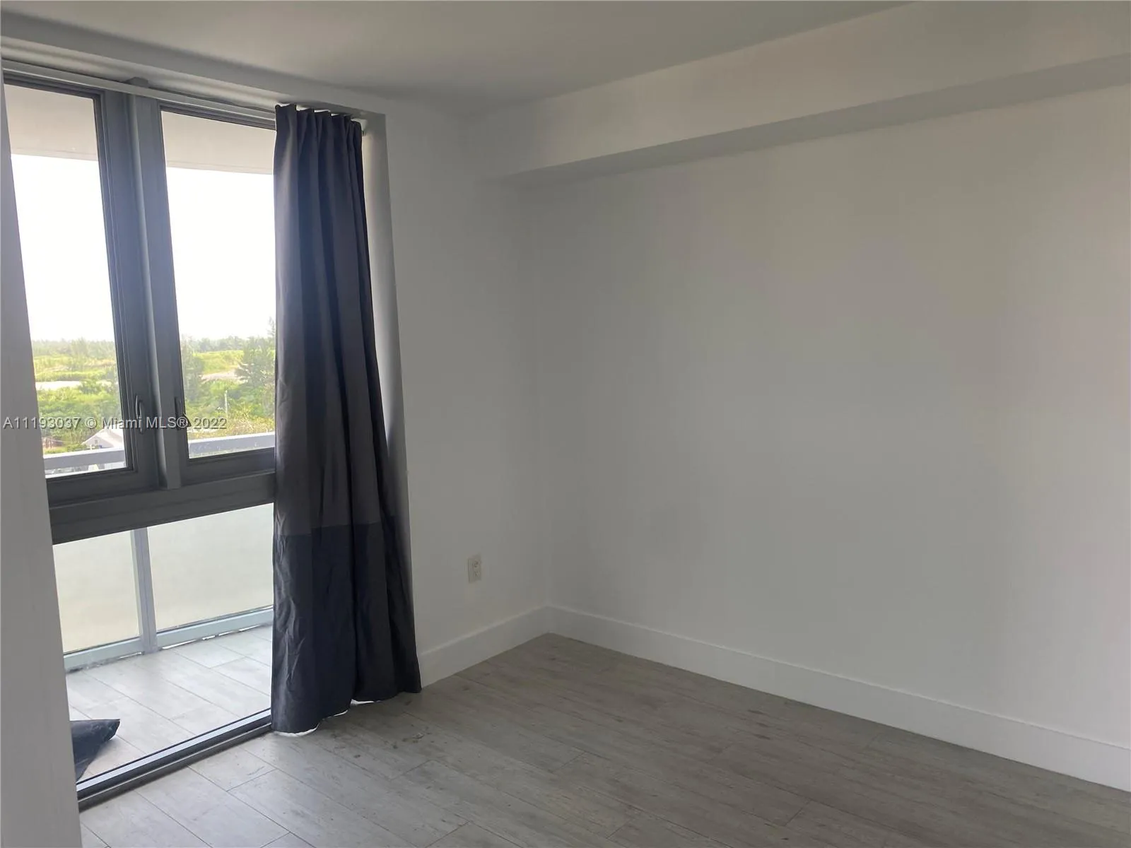 13800 Highland Dr, North Miami Beach FL 33181