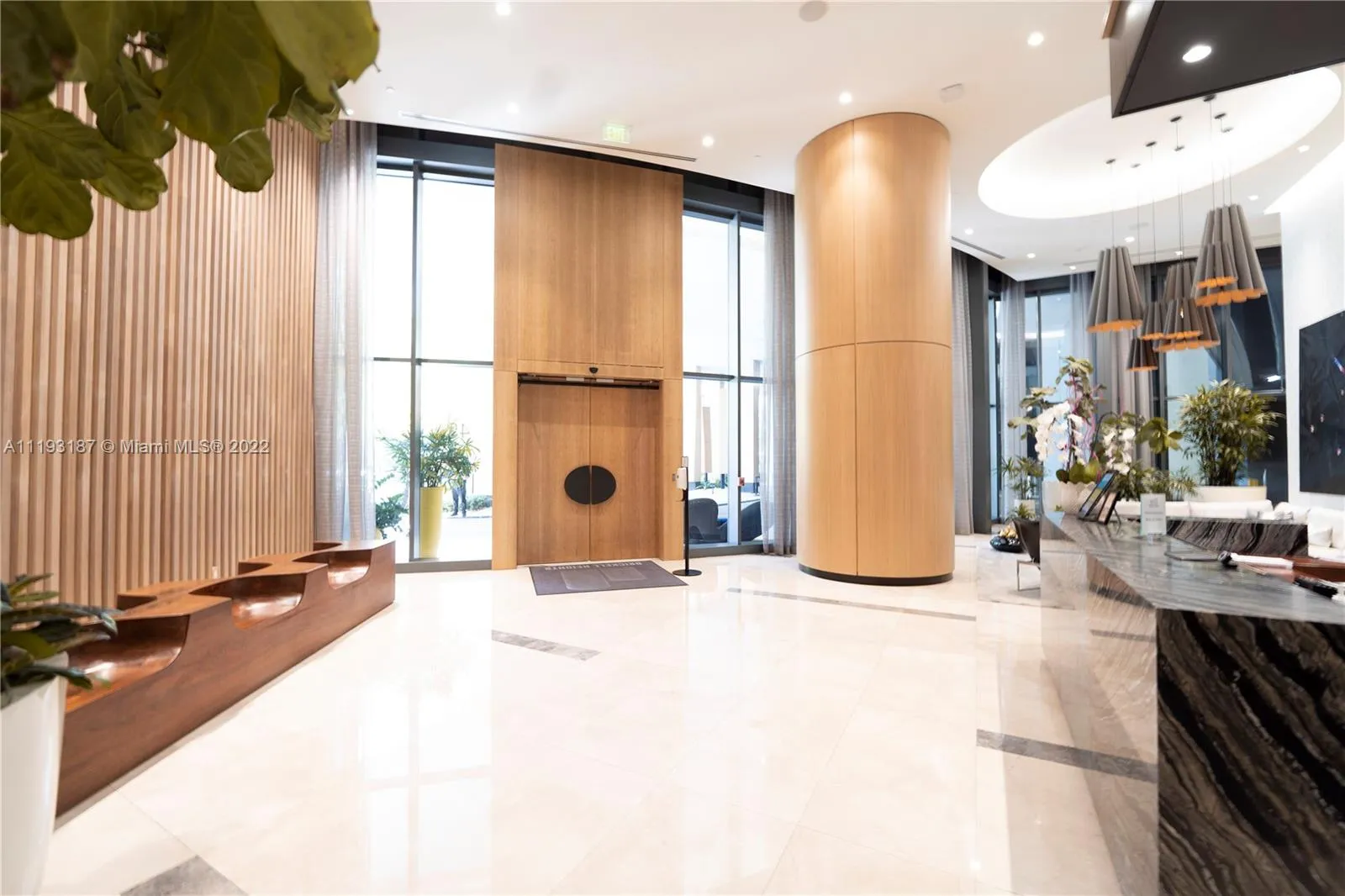 45 SW 9th St # 3107, Miami FL 33130