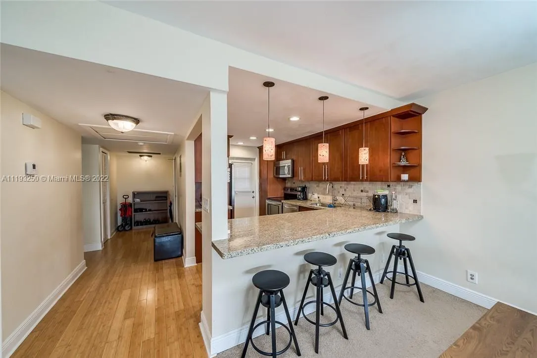 3050 N Palm Aire Dr # 401, Pompano Beach FL 33069