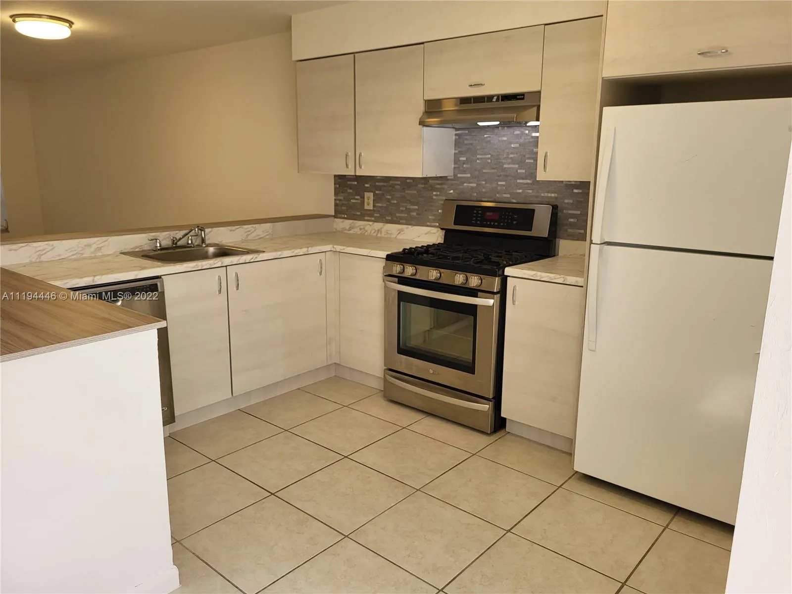 208 OAKMONT PKWY # 17, Lehigh Acres FL 33936
