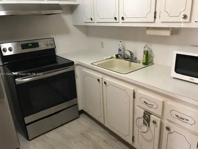 189 E Fanshaw  E # 189, Boca Raton FL 33434