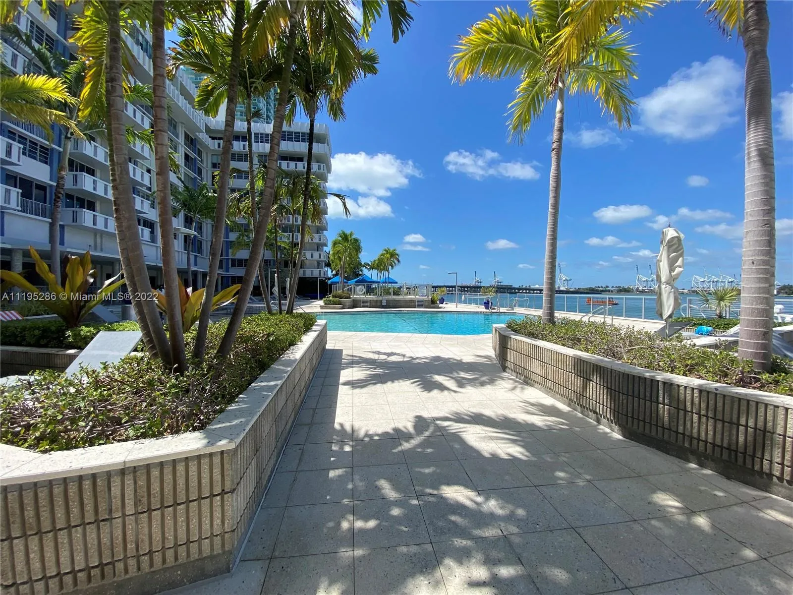 1 bedroom 1 bath for sale at 800 West Ave # 338, Miami Beach FL 33139