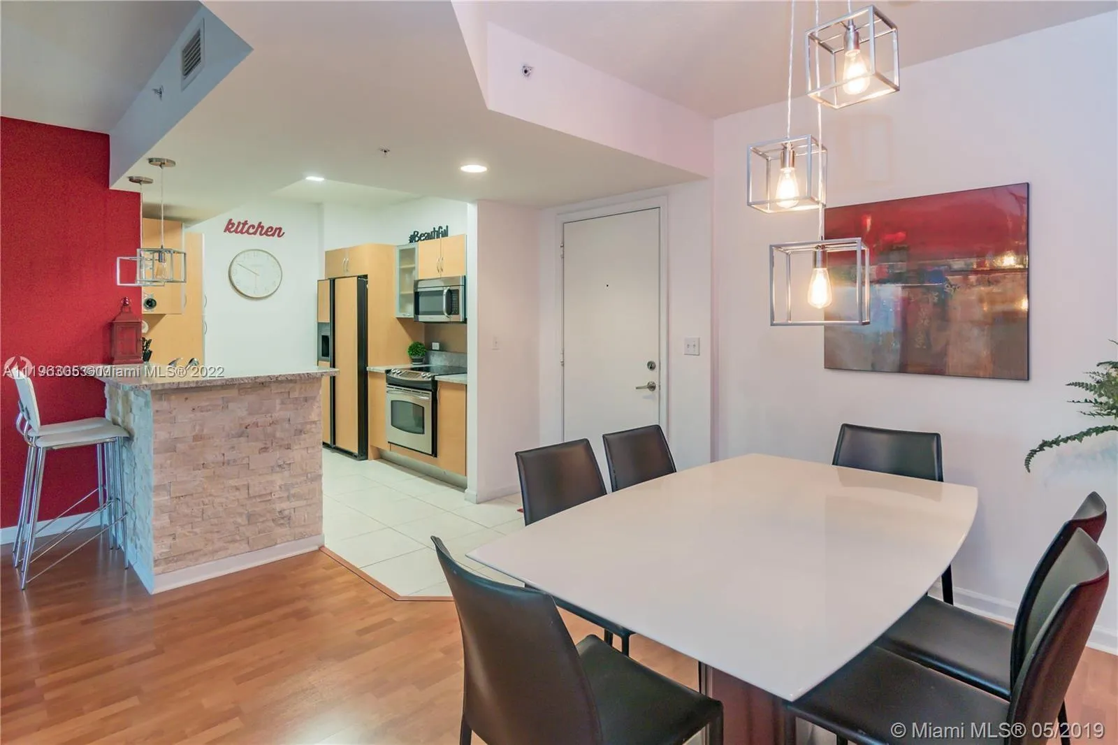 2 bedroom 2 bath for sale at 2775 NE 187th St # 516, Aventura FL 33180