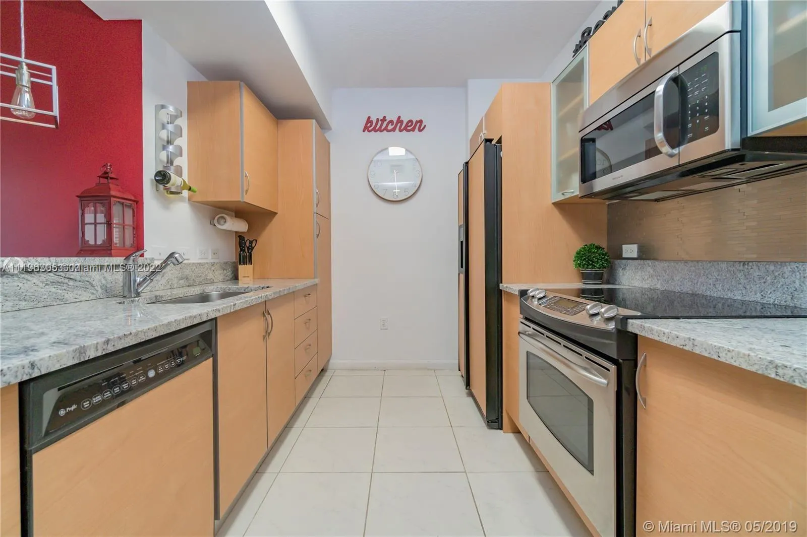 2775 NE 187th St # 516, Aventura FL 33180