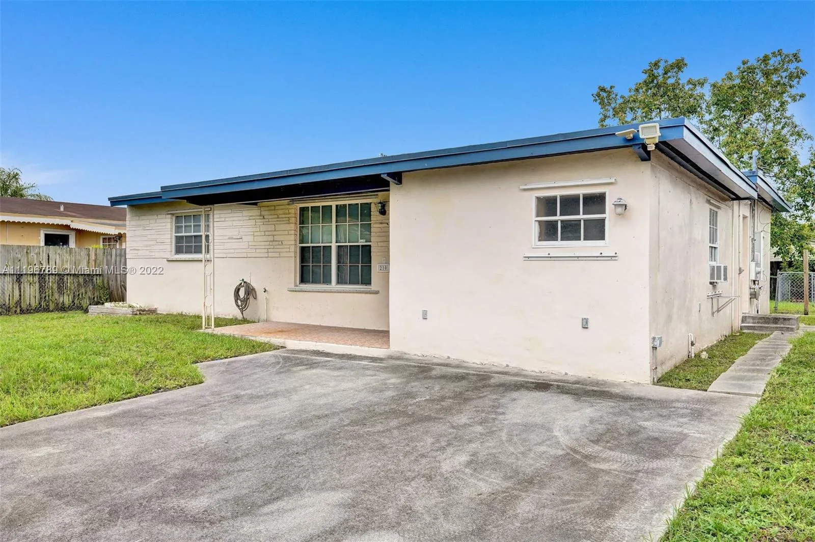 210 N 72nd Ave, Hollywood FL 33024