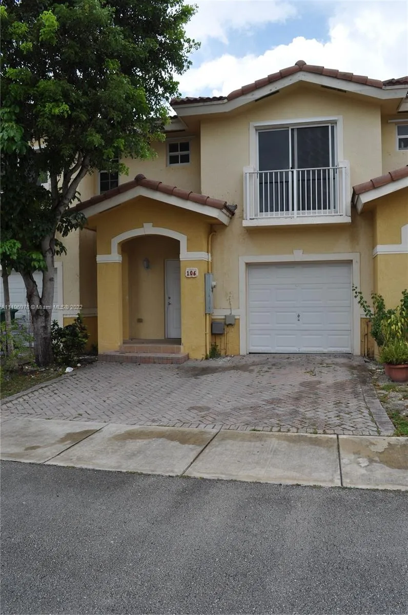 3 bedroom 2 bath for sale at 14086 SW 260th St # 106, Homestead FL 33032