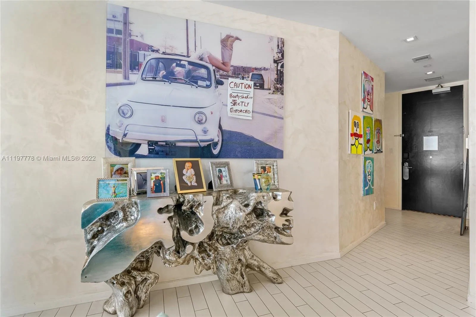 2201 Collins Ave # 811, Miami Beach FL 33139