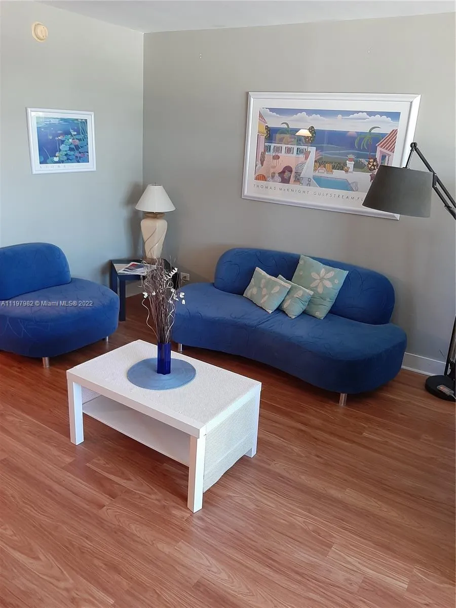 2301 Collins Ave, Miami Beach FL 33139