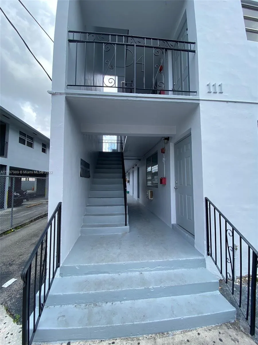 111 SW 18th Ave, Miami FL 33135