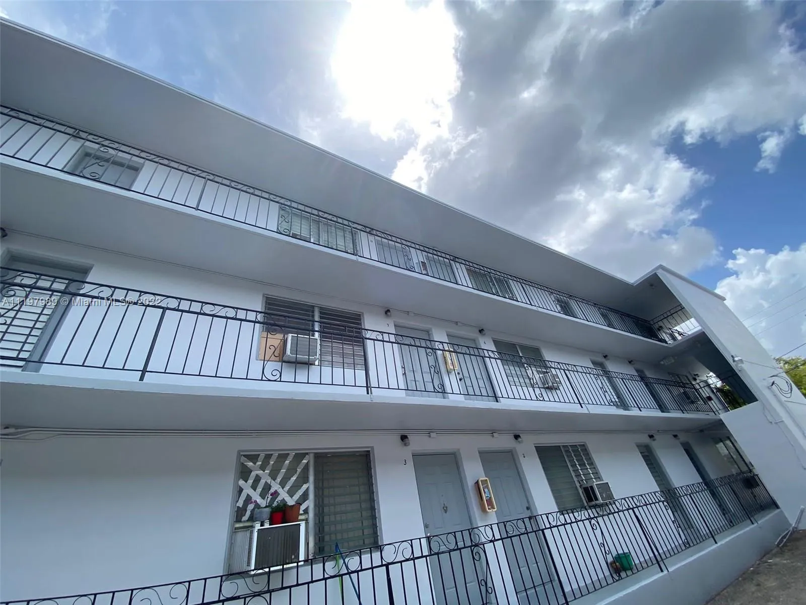 111 SW 18th Ave, Miami FL 33135