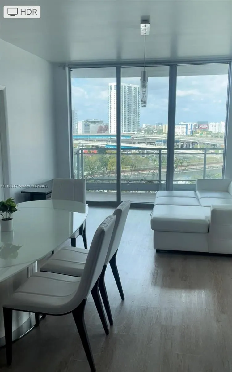 90 SW 3rd St # 1105, Miami FL 33130