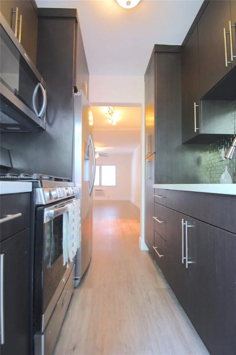 835 Meridian Ave # 11, Miami Beach FL 33139
