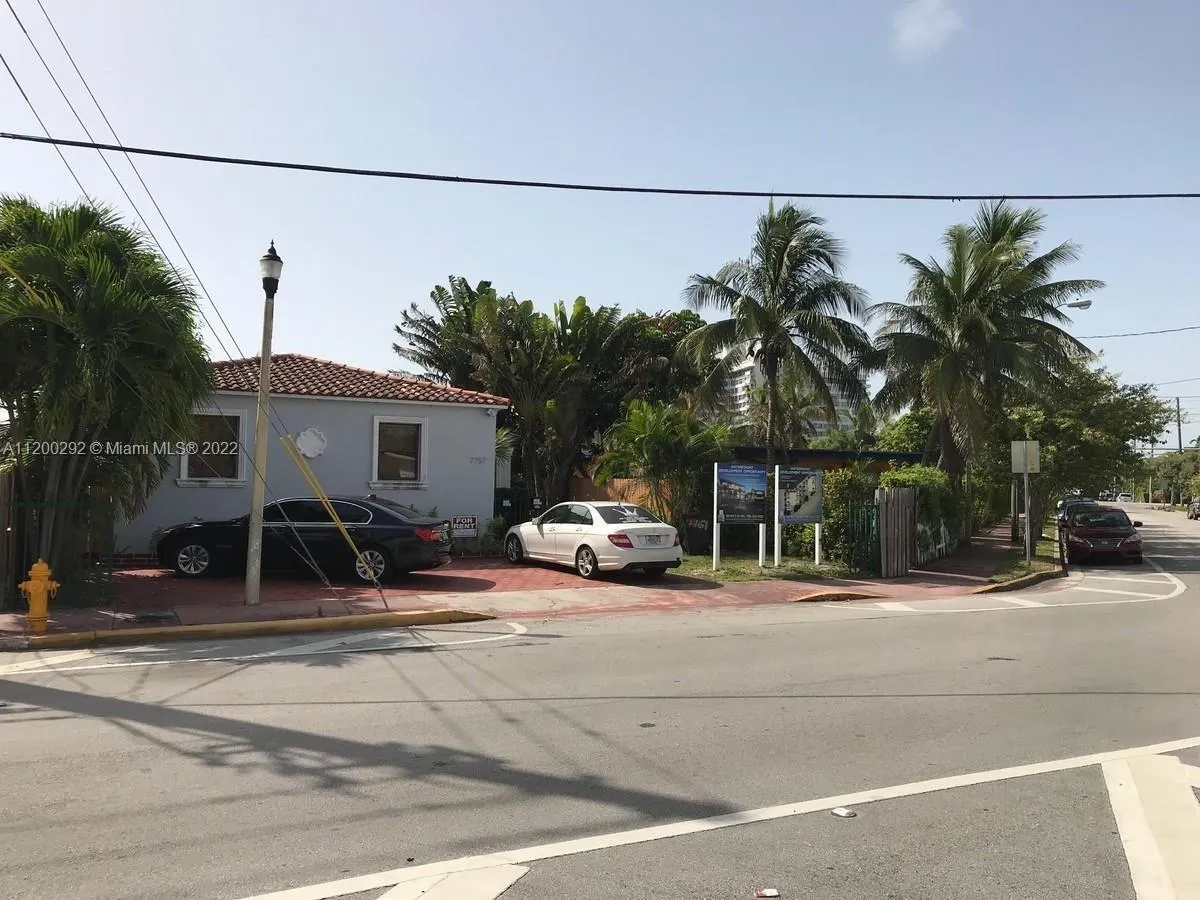 7757 Crespi Blvd, Miami Beach FL 33141