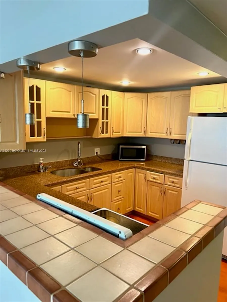 1228 West Ave # 811, Miami Beach FL 33139
