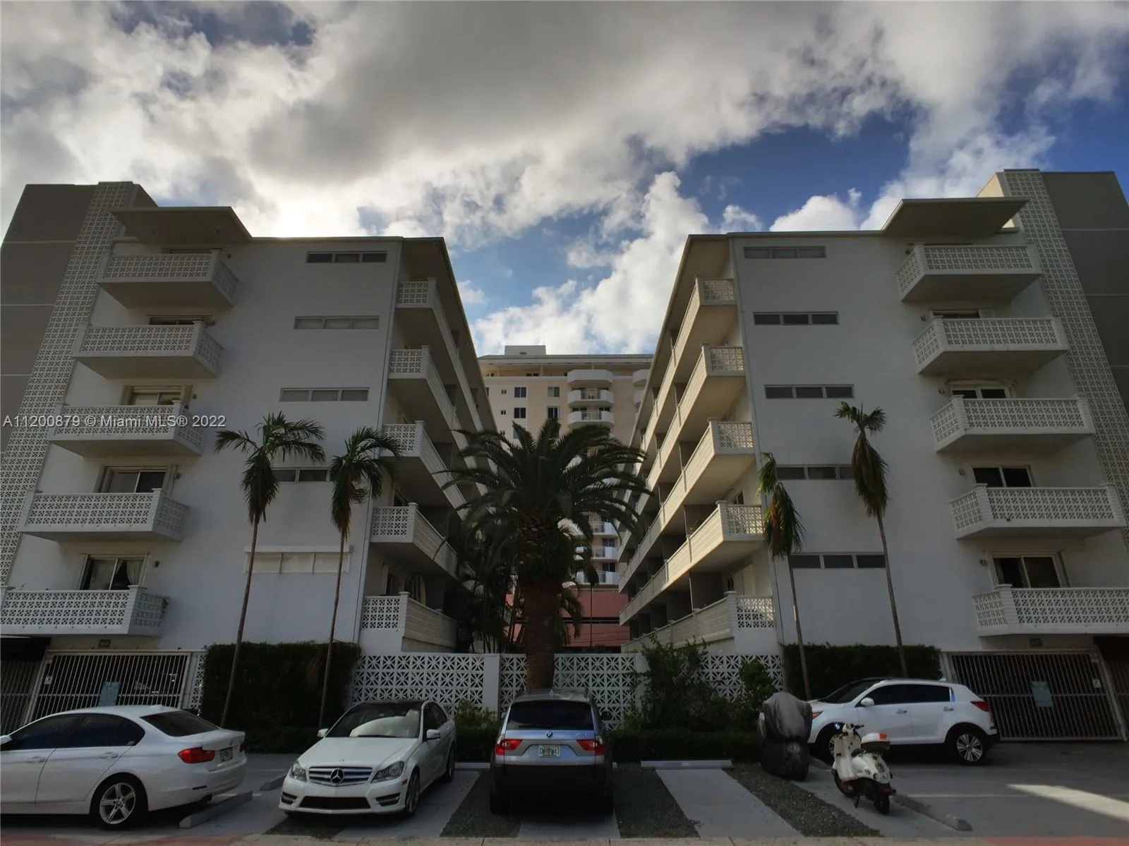 1 bedroom 1 bath for sale at 1620 West Ave # 501, Miami Beach FL 33139
