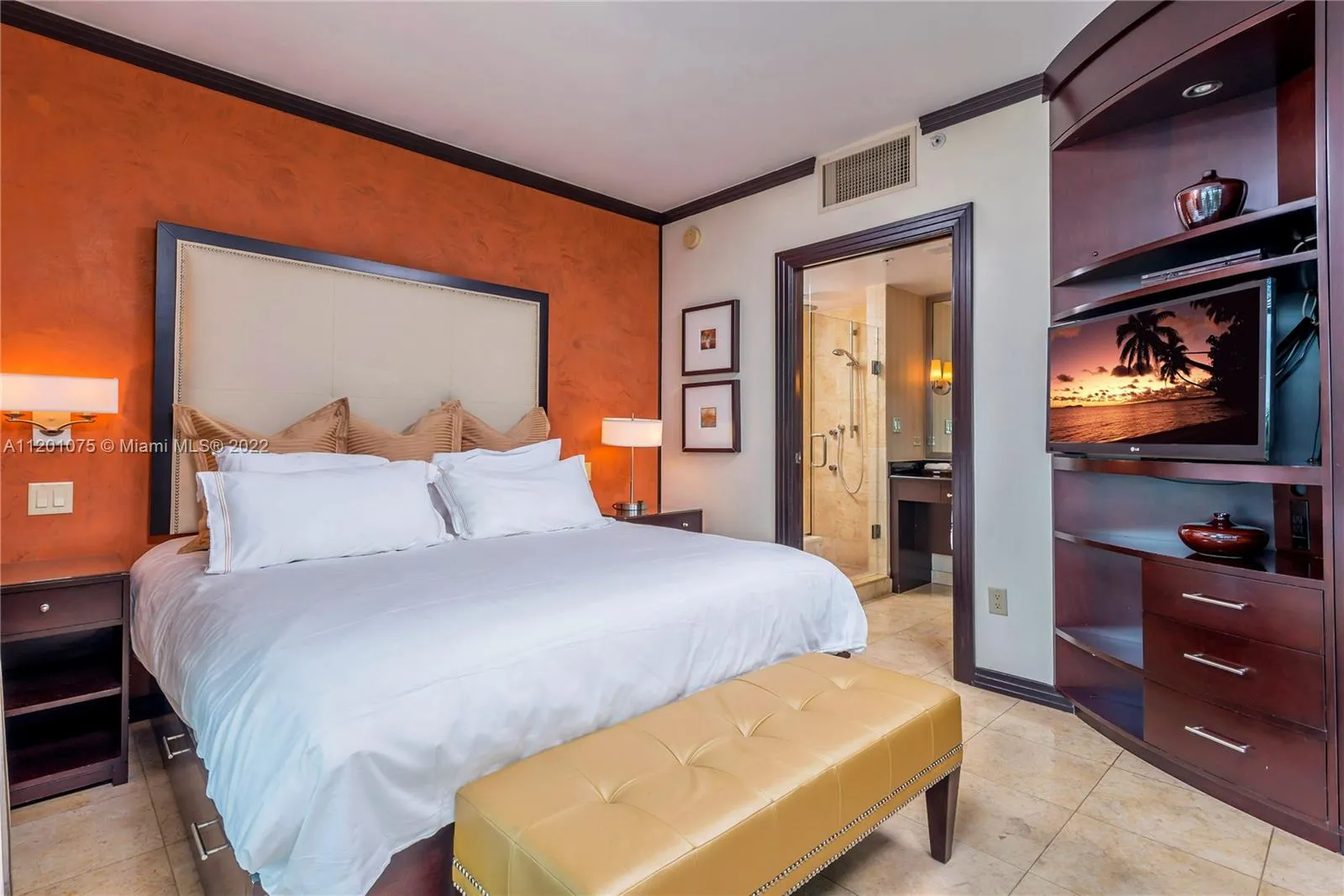 1437 Collins Ave, Miami Beach FL 33139