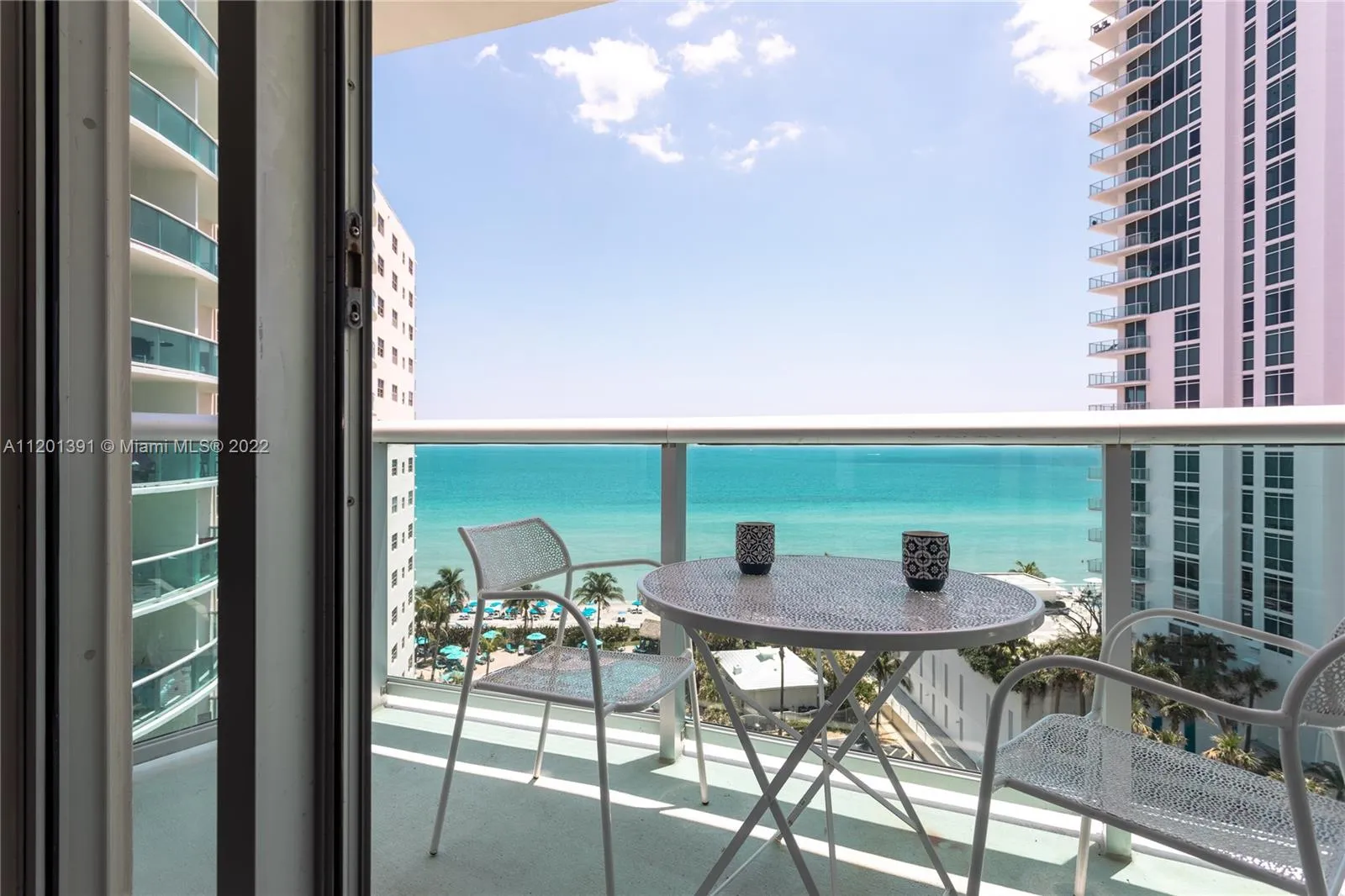 1 bedroom 1 bath for rent at 3901 S Ocean Dr # 10M, Hollywood FL 33019