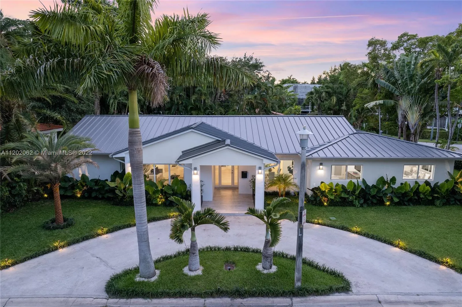 3500 E Glencoe St, Miami FL 33133
