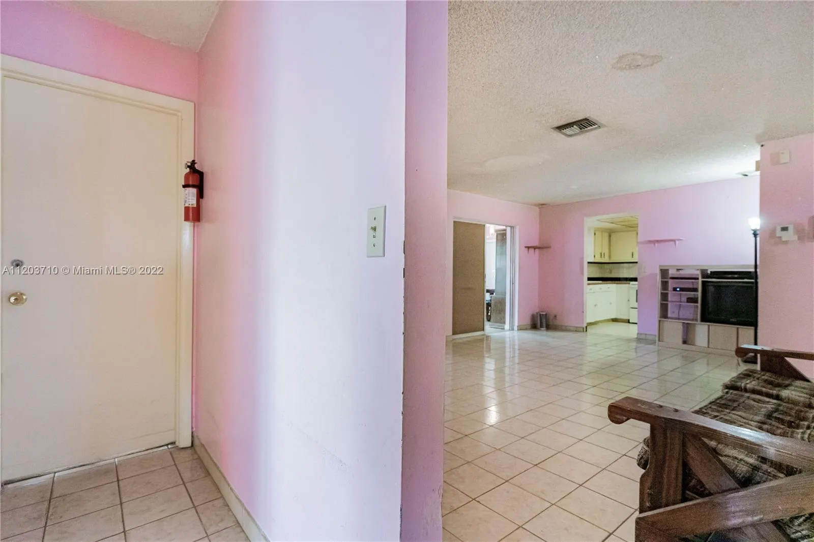 6990 SW 1st St, Margate FL 33068