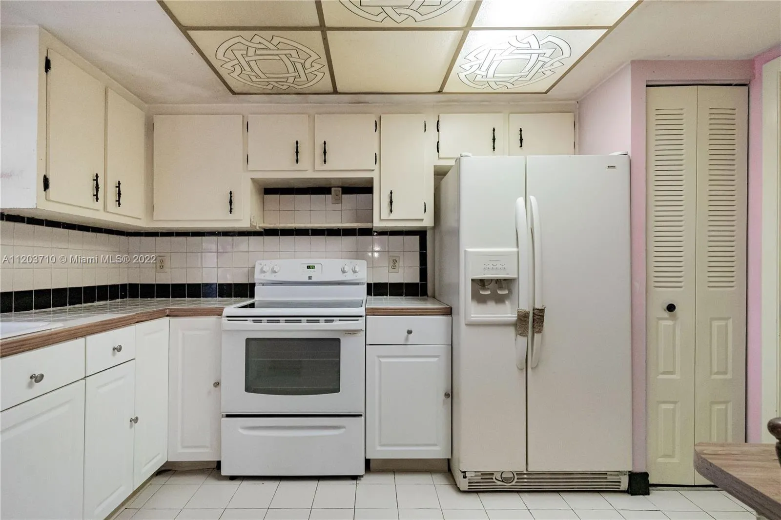 6990 SW 1st St, Margate FL 33068