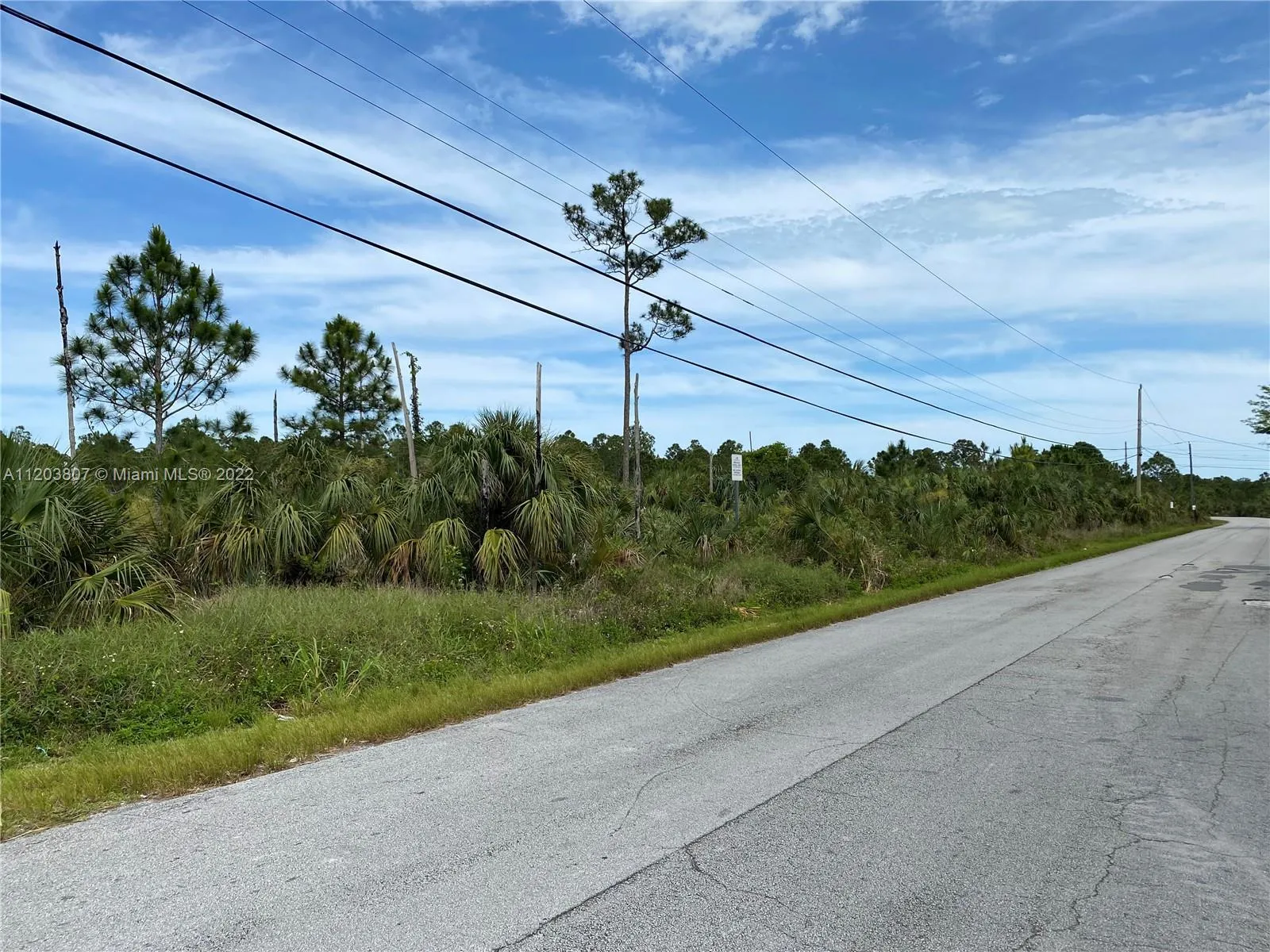 22645 Bailes Rd, Miami FL 33170