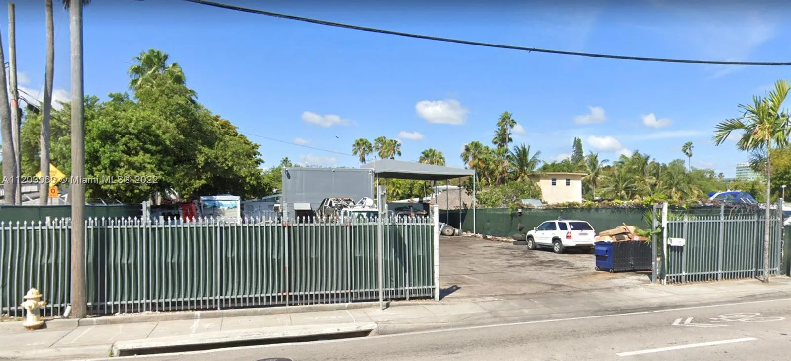 for sale at 700 NW 7th Ave, Miami FL 33136