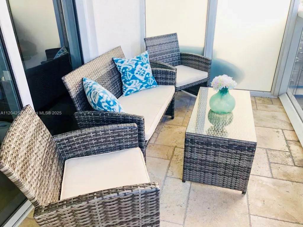 1830 S Ocean Dr # 1709, Hallandale Beach FL 33009