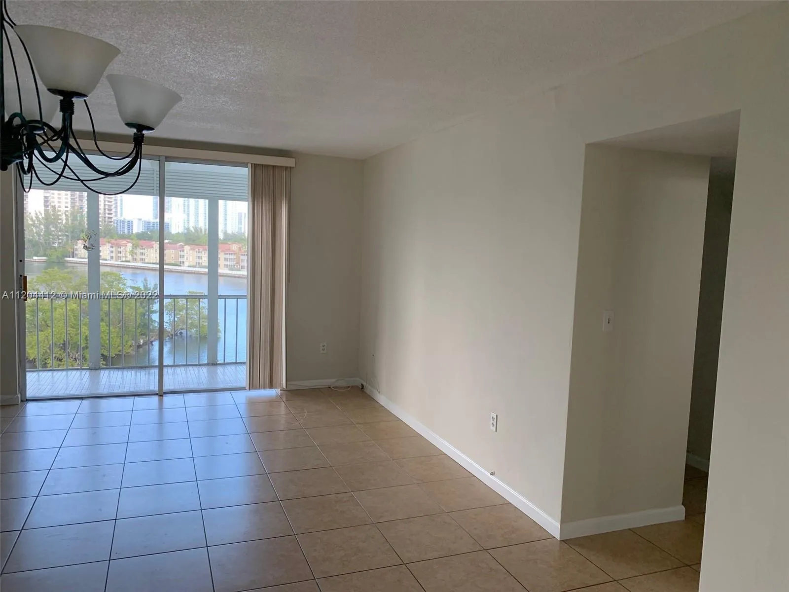 3030 Marcos Dr # T604, Aventura FL 33160