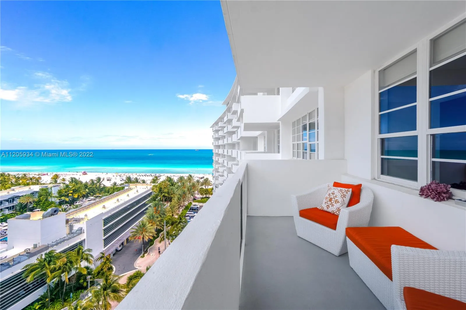 1 bedroom 1 bath for rent at 100 Lincoln Rd # 1202, Miami Beach FL 33139
