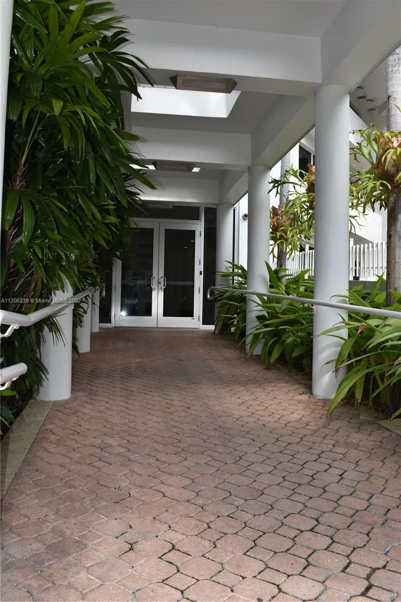 1621 Bay Rd # 704, Miami Beach FL 33139